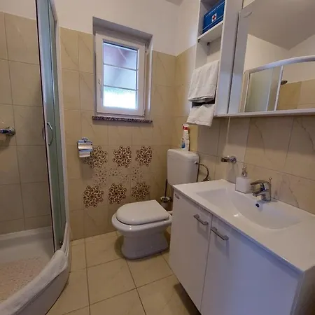 Lana Apartment